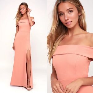 NWT Lulu’s Aveline Off The Shoulder Maxi Dress
